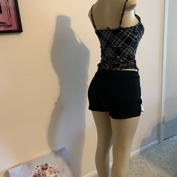 Jessica Simpson Shorts - Picture 2 of 6